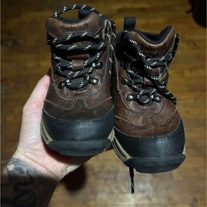 size 8.5 toddler timberland boots